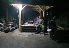 Babinsa Tlogowatu Sambangi Pos Kamling, Perkuat Sinergi Warga Jaga Keamanan Lingkungan